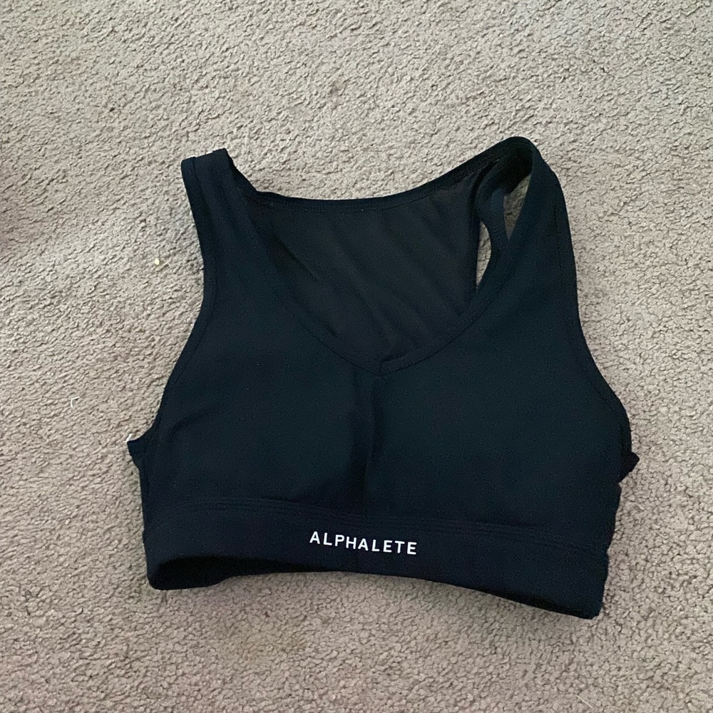 Alphalete sports bra